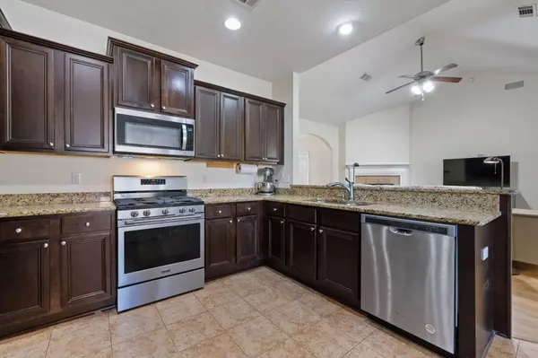 Pace, FL 32571,5652 Thistledown Court