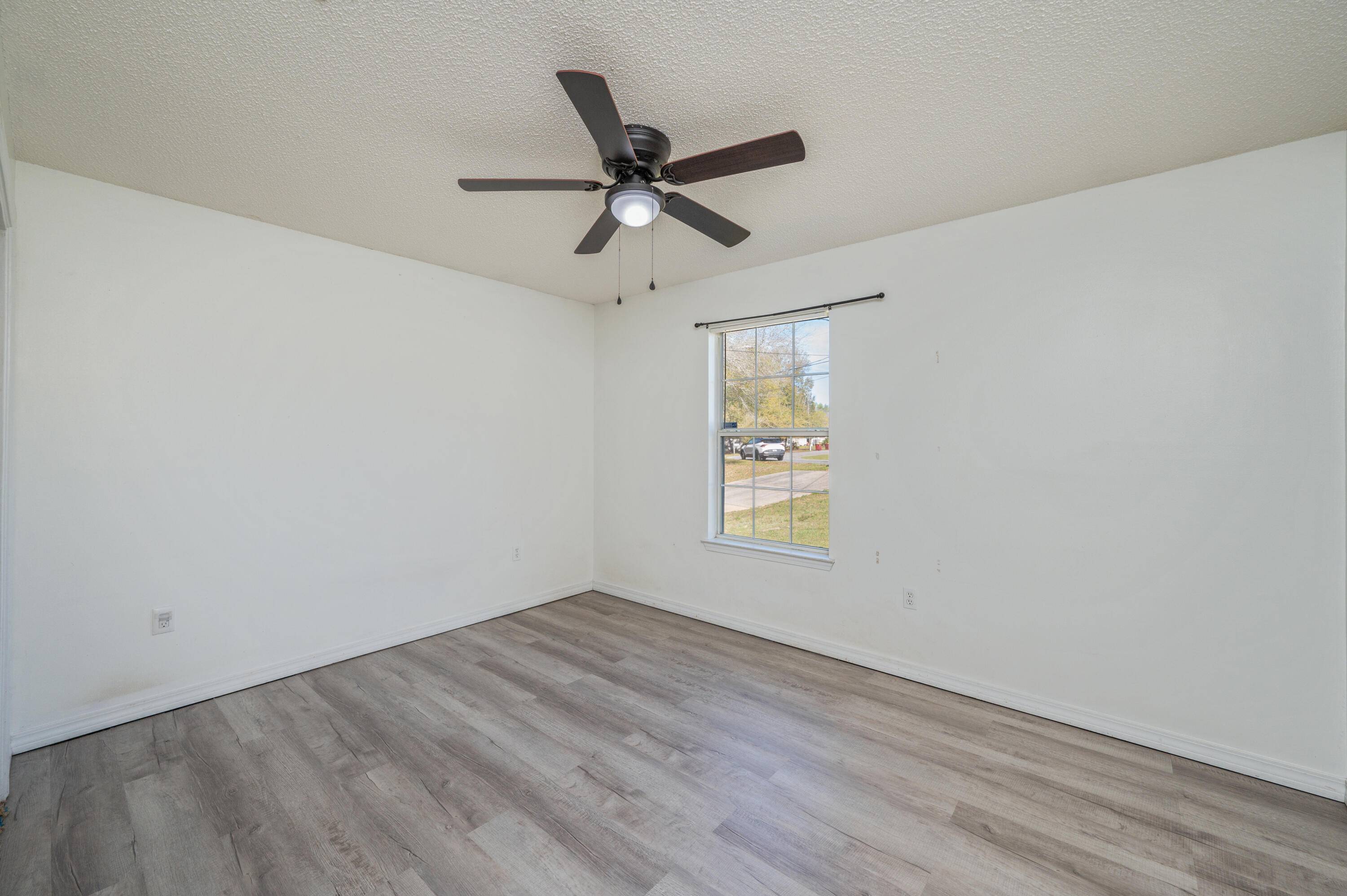 Crestview, FL 32539,528 Hyde Park Drive