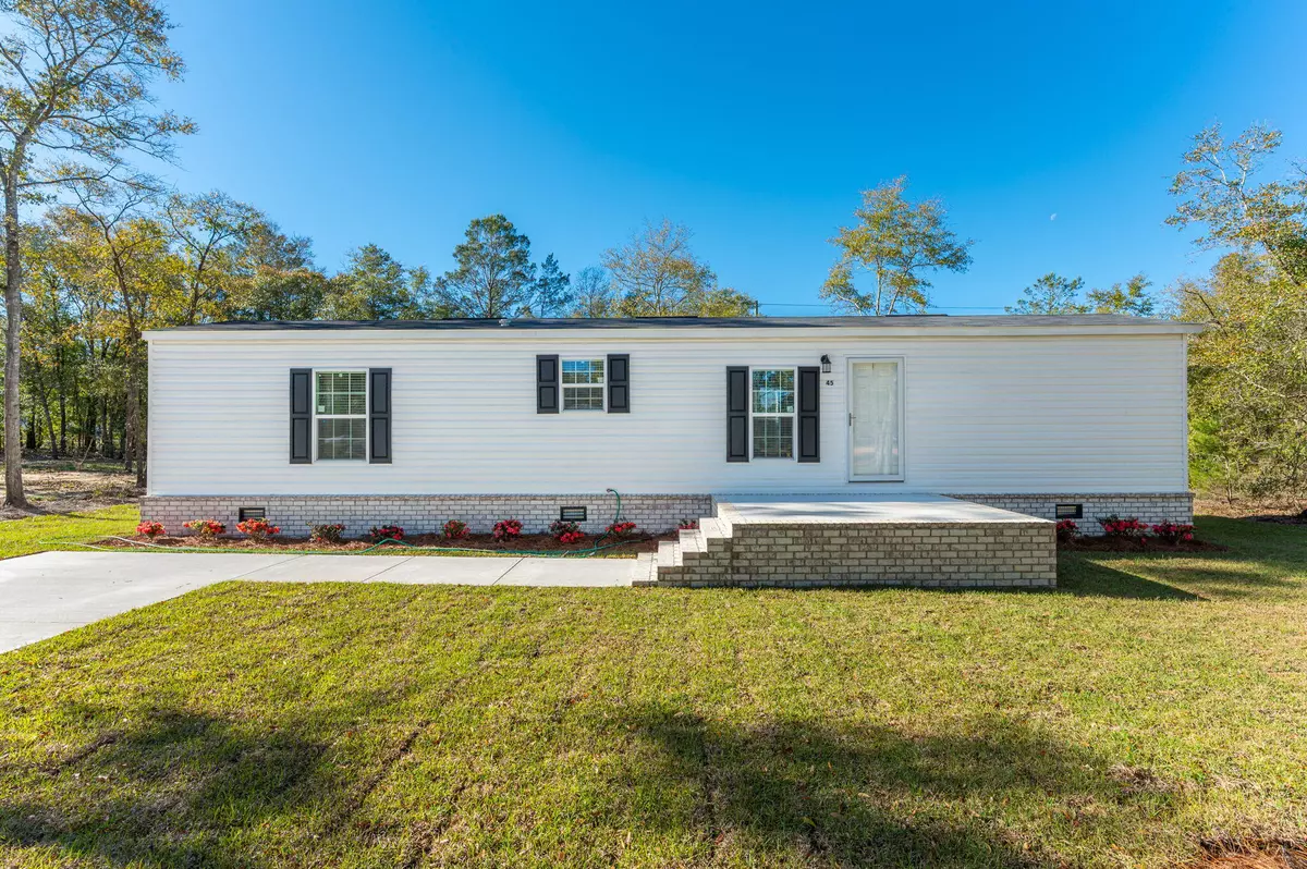 Defuniak Springs, FL 32433,45 W Royal Palm Avenue