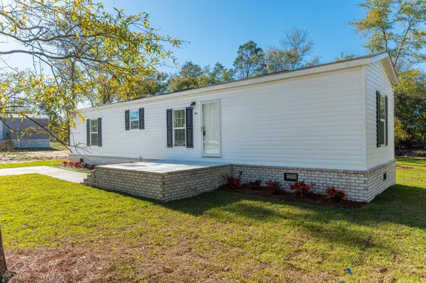 Defuniak Springs, FL 32433,45 W Royal Palm Avenue