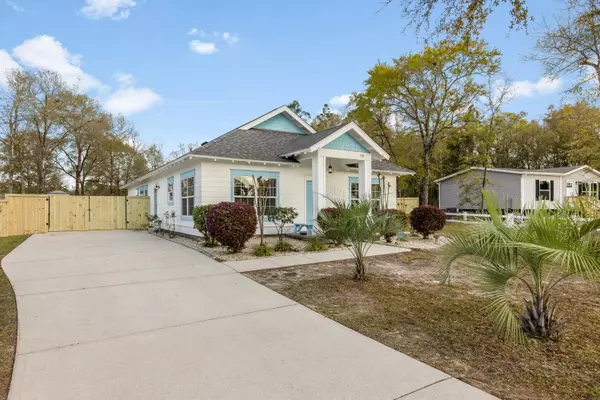 Defuniak Springs, FL 32433,176 Donatello Road