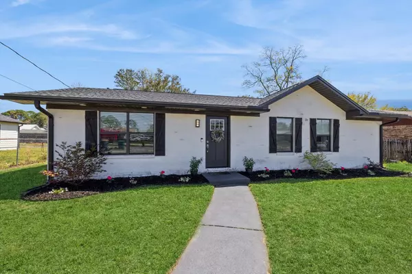 299 Austin Avenue, Mary Esther, FL 32569