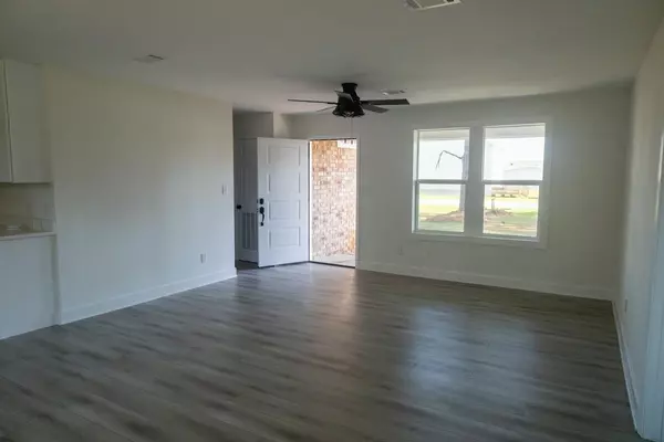 Defuniak Springs, FL 32435,160 Sue Lane