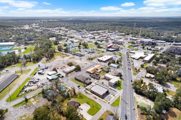 Crestview, FL 32536,493 N Ferdon Boulevard