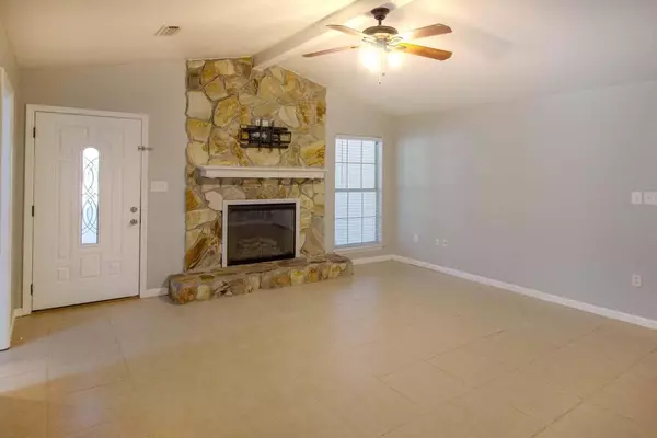 Navarre, FL 32566,2165 Calle de Cantabria