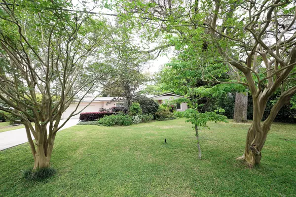 Shalimar, FL 32579,24 Bayview Drive