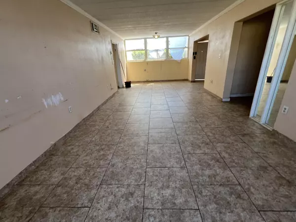 Fort Walton Beach, FL 32548,300 Miracle Strip Parkway  #3A
