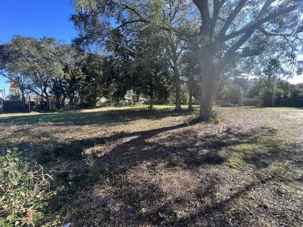 Fort Walton Beach, FL 32547,253 NE Eglin Parkway