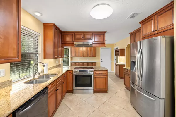 Niceville, FL 32578,341 Oaklake Lane