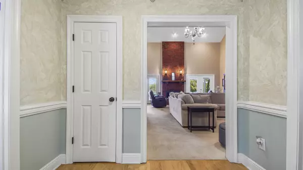 Defuniak Springs, FL 32433,203 Lake Holley Circle