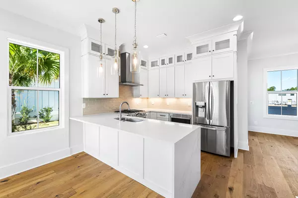 Santa Rosa Beach, FL 32459,520 S County Hwy 393 #20B