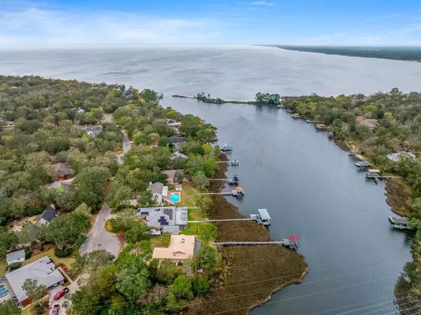 6806 Tom King Bayou Road, Navarre, FL 32566