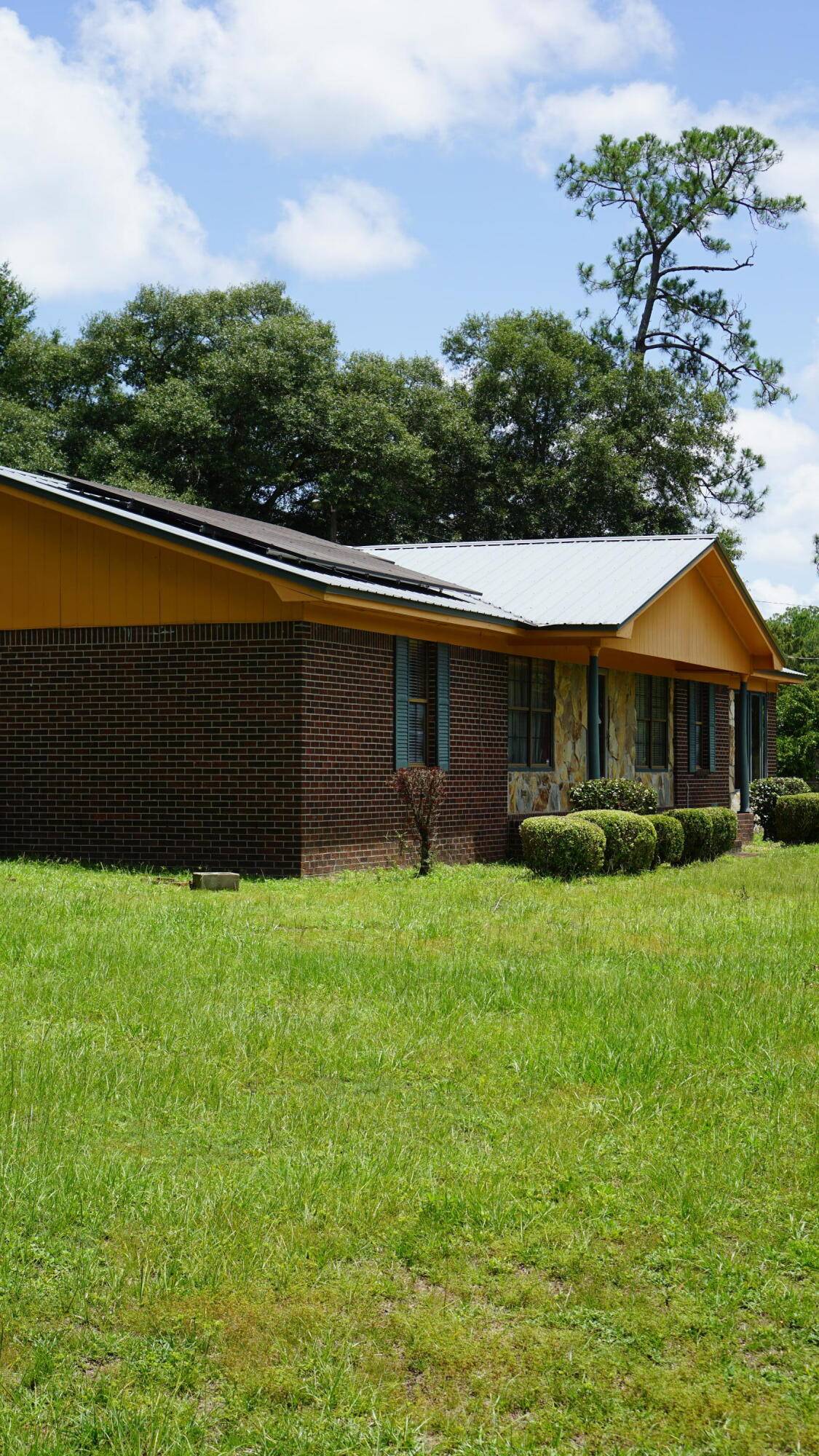 Defuniak Springs, FL 32435,891 Dorsey Avenue