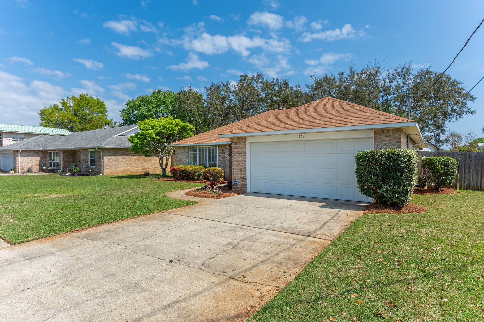 Destin, FL 32541,103 Forest Street