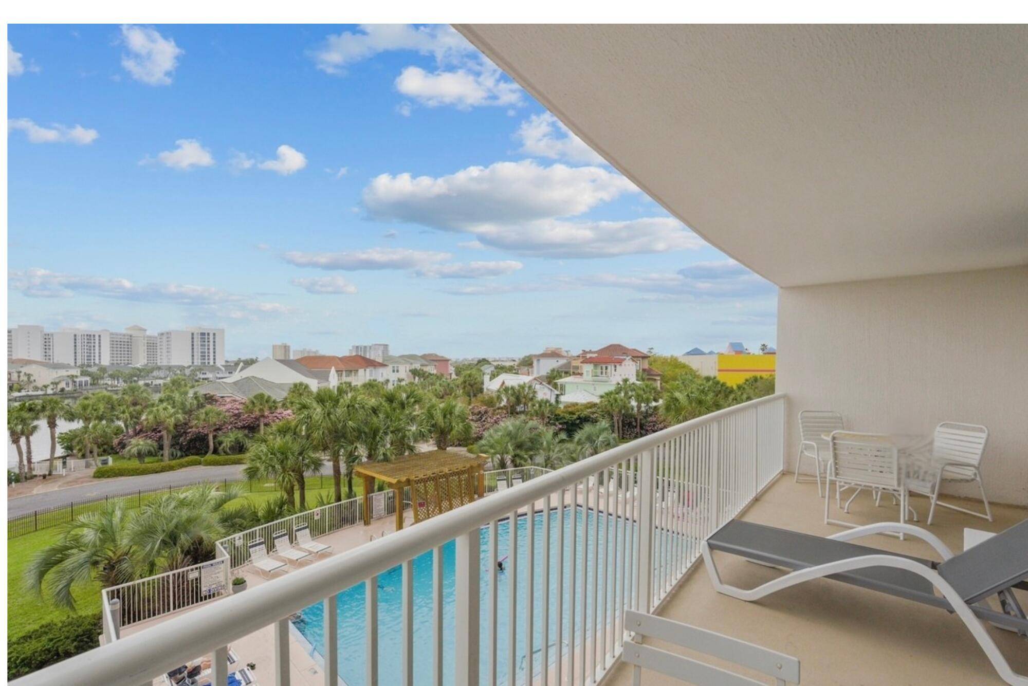 Destin, FL 32541,970 E Hwy 98  #305