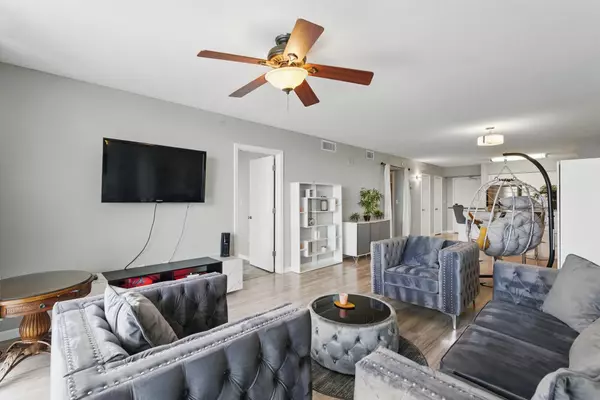 Destin, FL 32541,970 E Hwy 98 #305