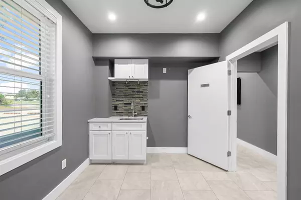 Panama City, FL 32405,1806 Brown Avenue