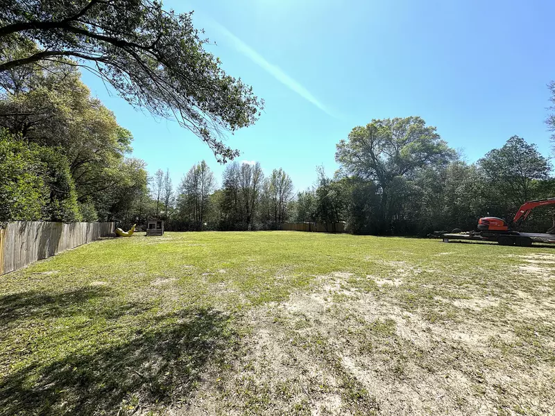 2932 McCarty Avenue, Crestview, FL 32536