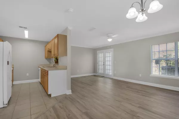 Crestview, FL 32536,537 Wingspan Way