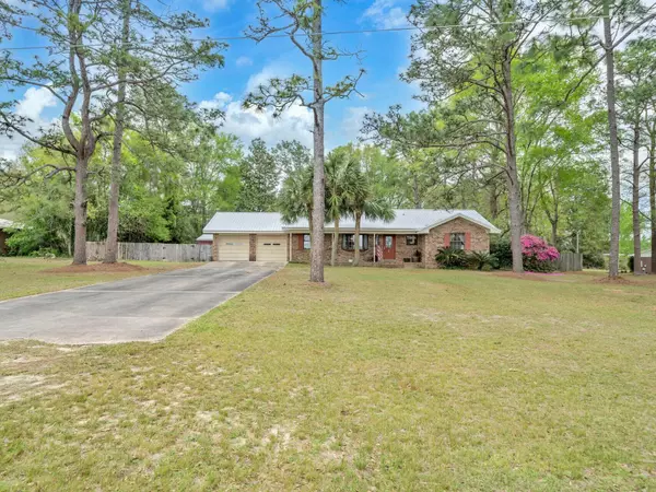 Defuniak Springs, FL 32433,503 Ten Lake Drive