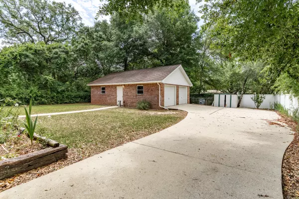 Valparaiso, FL 32580,367 Okaloosa Avenue