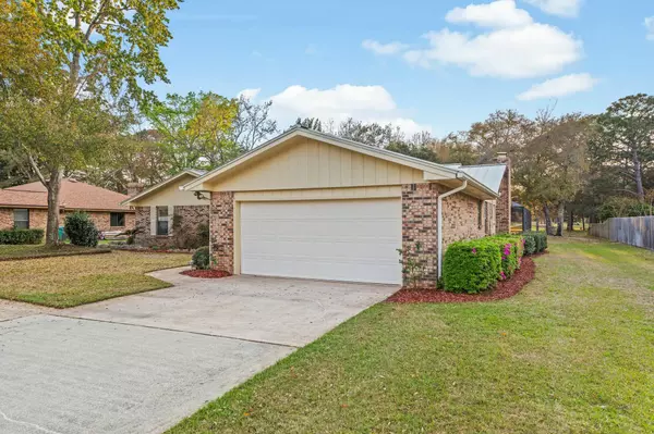 Shalimar, FL 32579,4 Lake Lorraine Circle