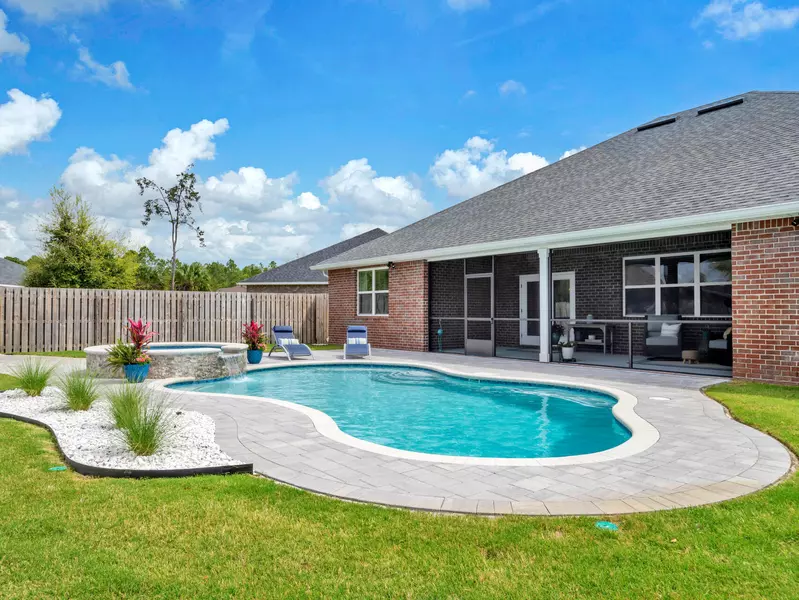 37 Madiera Drive, Freeport, FL 32439