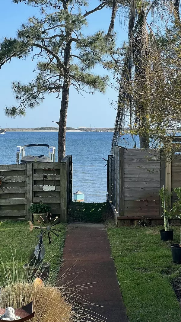 Navarre, FL 32566,2097 Bella Breeze Court