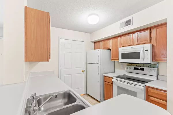 Destin, FL 32541,4000 Dancing Cloud Court #14