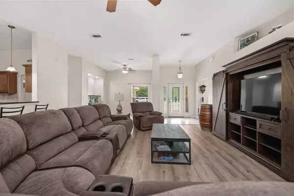 Navarre, FL 32566,2004 Everglades Drive