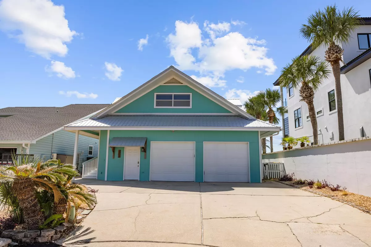 Shalimar, FL 32579,101 Starboard Lane