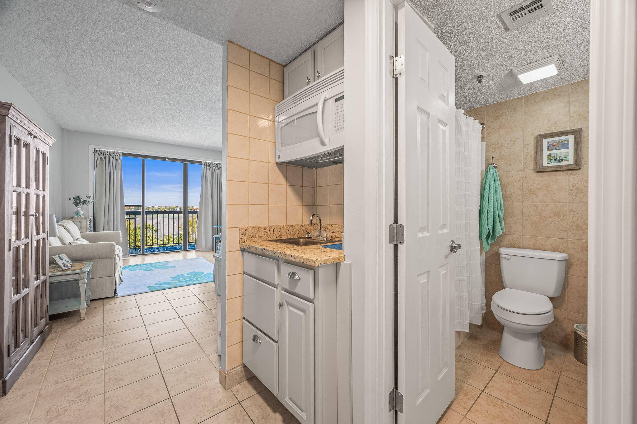 Fort Walton Beach, FL 32548,214 SW Miracle Strip Parkway  #B407