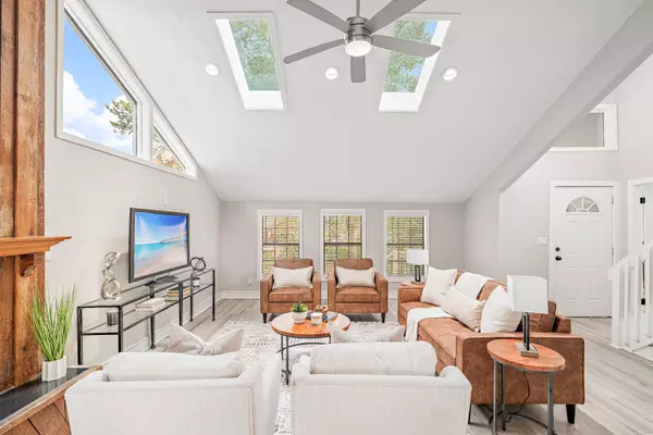 Destin, FL 32541,301 Summit Drive