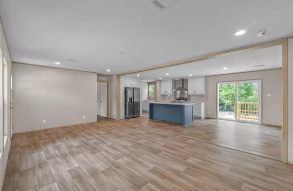 Defuniak Springs, FL 32433,40 E Poinsetta Avenue