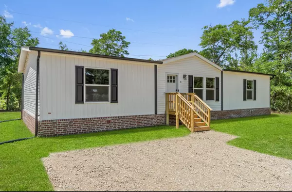 Defuniak Springs, FL 32433,40 E Poinsetta Avenue