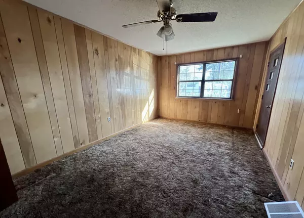Crestview, FL 32536,215 Seminole Trail