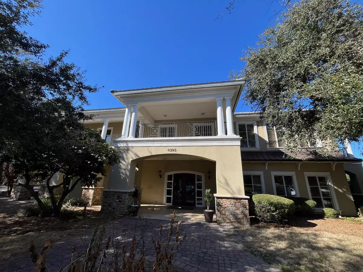 Destin, FL 32541,4393 E Commons Drive  #203