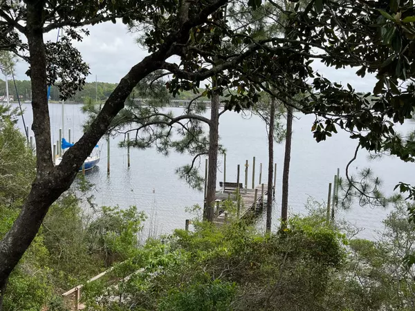 Niceville, FL 32578,622 Nelson Point Road