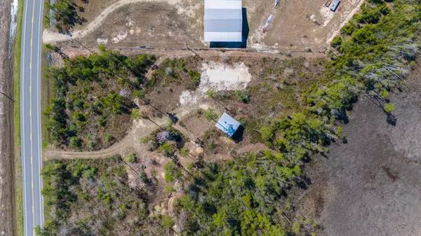 9641 N County Road 386, Wewahitchka, FL 32465