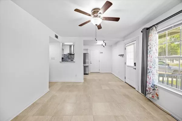 Pensacola, FL 32505,903 Clearview Avenue