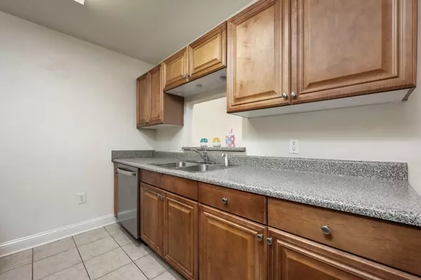 Crestview, FL 32536,800 Majestic Drive