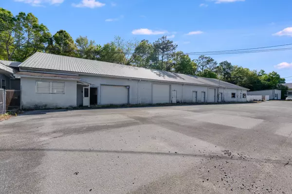 Defuniak Springs, FL 32433,1195 W US Highway 90