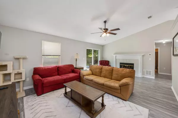 Crestview, FL 32536,392 Riverchase Boulevard