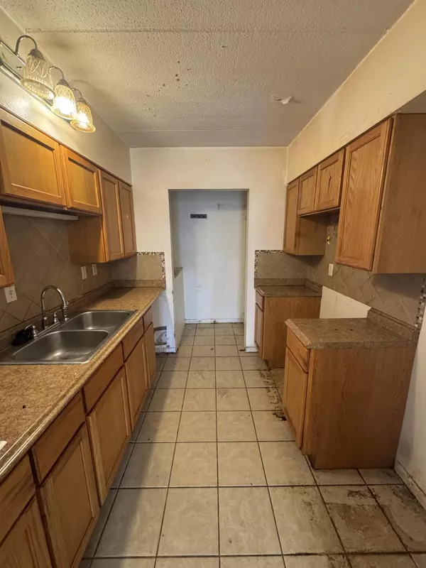 Mary Esther, FL 32569,209 W Miracle Strip Parkway  #E303