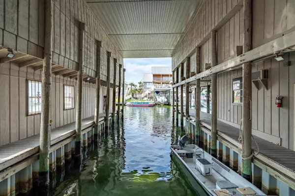 Destin, FL 32541,607 Magnolia Drive