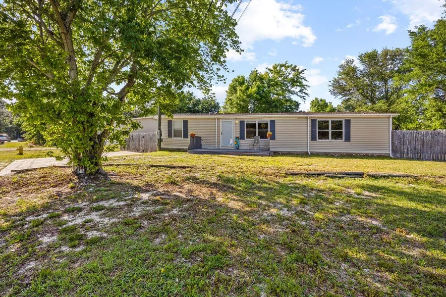 2922 Crittenden Drive, Navarre, FL 32566