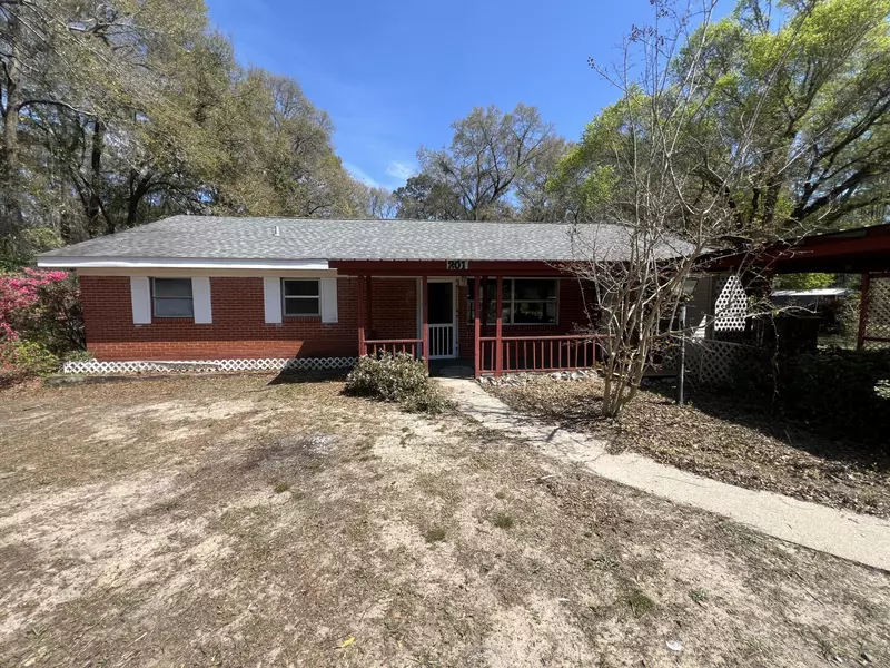 301 Victory Lane, Crestview, FL 32539