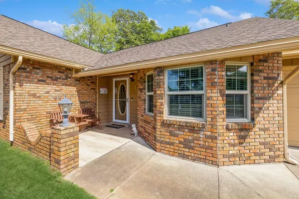 Mary Esther, FL 32569,14 Lakewood Street