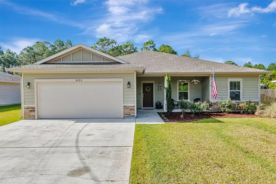 9121 Ridge Dr, Navarre, FL 32566