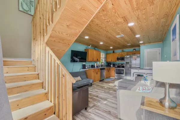 Navarre, FL 32566,1430 Tina Drive  #4